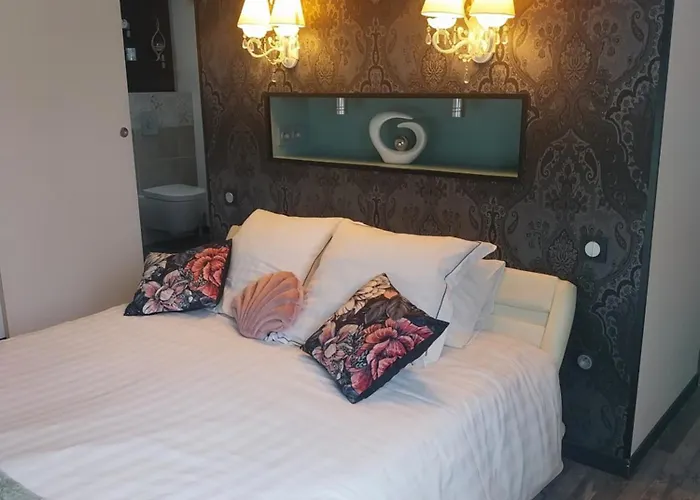 Le Phoenix Bed and breakfast