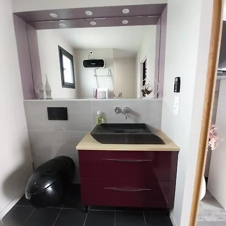 Le Phoenix Bed and Breakfast 3*